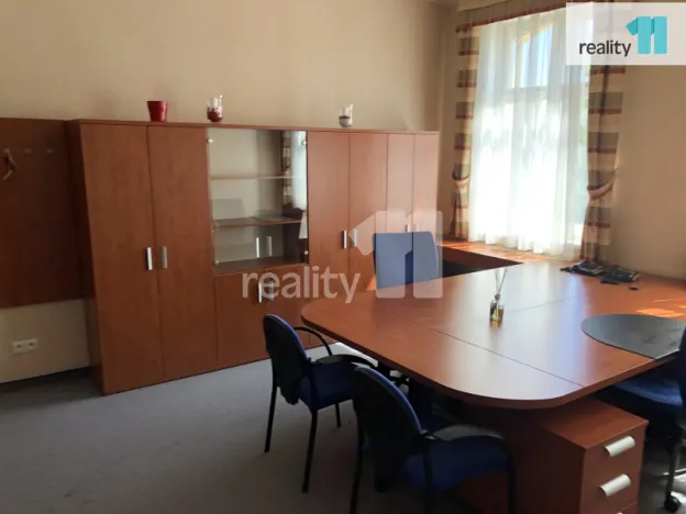 Pronájem kanceláře, Karlovy Vary - Dvory, Chebská, 52 m2