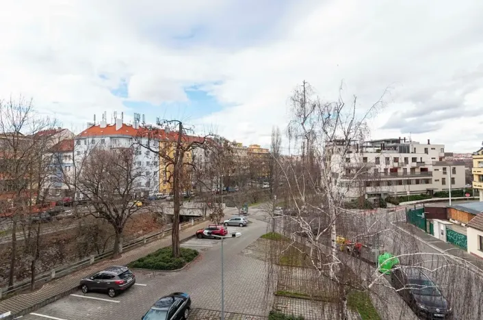 Pronájem garážového stání, Praha - Michle, Magistrů, 18 m2