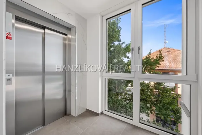 Pronájem bytu 2+kk, České Budějovice - České Budějovice 3, Hálkova, 49 m2