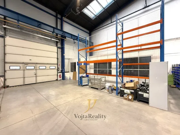 Pronájem výrobních prostor, Olomouc - Chválkovice, 1272 m2