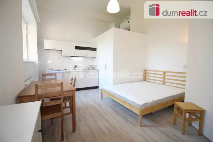 Pronájem bytu 1+kk, Praha - Smíchov, Ke Koulce, 25 m2