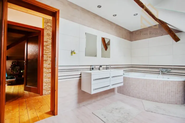 Prodej rodinného domu, Velemín - Dobkovičky, 240 m2