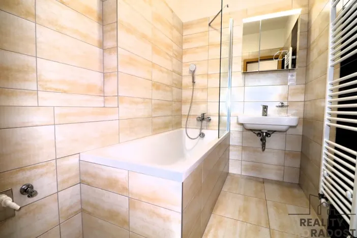 Pronájem bytu 2+kk, Brno - Žebětín, Novodvorská, 79 m2