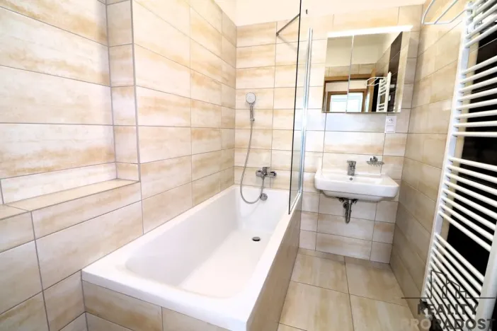 Pronájem bytu 3+kk, Brno - Žebětín, Novodvorská, 79 m2