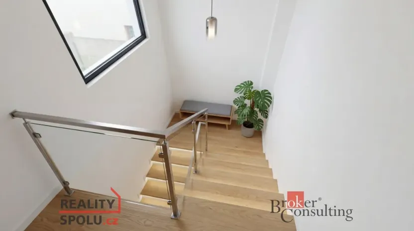 Prodej rodinného domu, Praha - Lochkov, Na písku, 205 m2