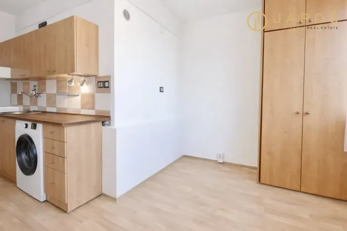 Pronájem bytu 2+1, Klášterec nad Ohří - Miřetice u Klášterce nad Ohří, 17. listopadu, 61 m2