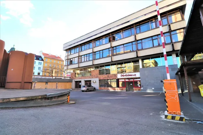 Pronájem skladu, Praha - Libeň, Sokolovská, 68 m2