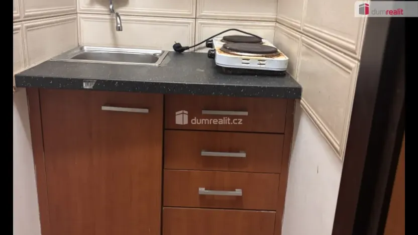 Pronájem bytu 1+kk, Praha - Horní Počernice, Mezi úvozy, 15 m2