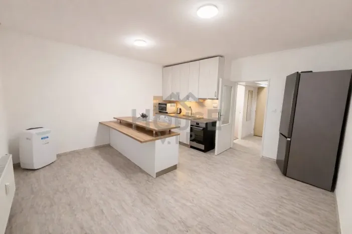 Prodej bytu 2+kk, Praha - Troja, Hnězdenská, 43 m2