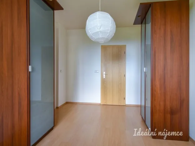 Pronájem bytu 2+kk, Praha - Zličín, Věstonická, 48 m2