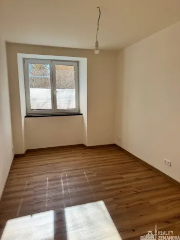Pronájem bytu 2+kk, Praha - Vysočany, Kolbenova, 60 m2