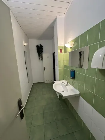 Pronájem kanceláře, Praha - Holešovice, Přístavní, 28 m2