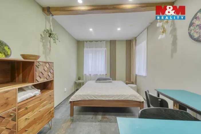 Prodej rodinného domu, Černošice, Komenského, 250 m2