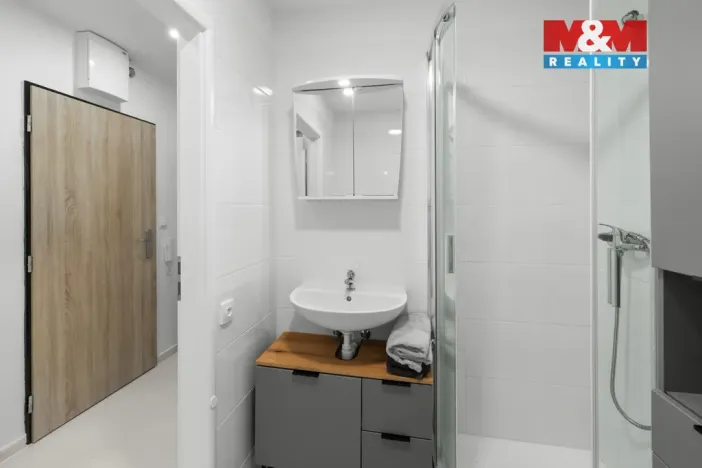 Prodej bytu 1+kk, Kladno - Kročehlavy, Benešovská, 37 m2