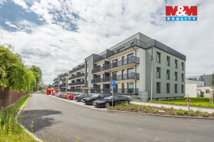 Prodej bytu 1+kk, Kladno - Dubí, Ke křížku, 51 m2