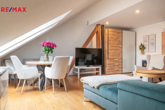 Pronájem bytu 3+kk, Praha - Nové Město, Masarykovo nábřeží, 130 m2