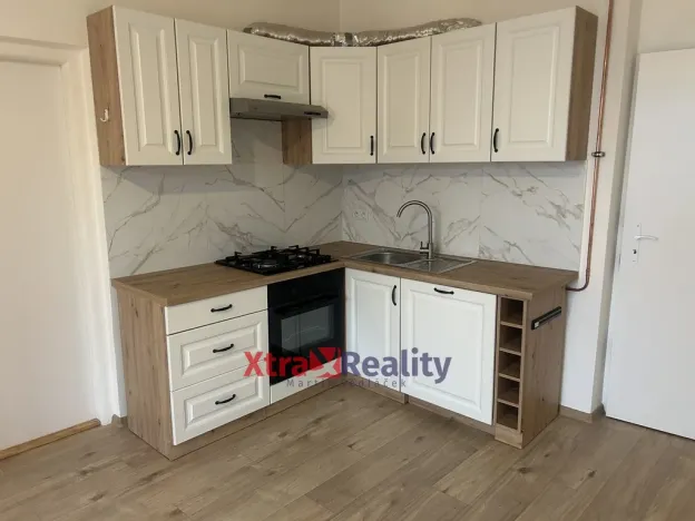 Pronájem bytu 2+1, Dubí, Zahradní, 57 m2