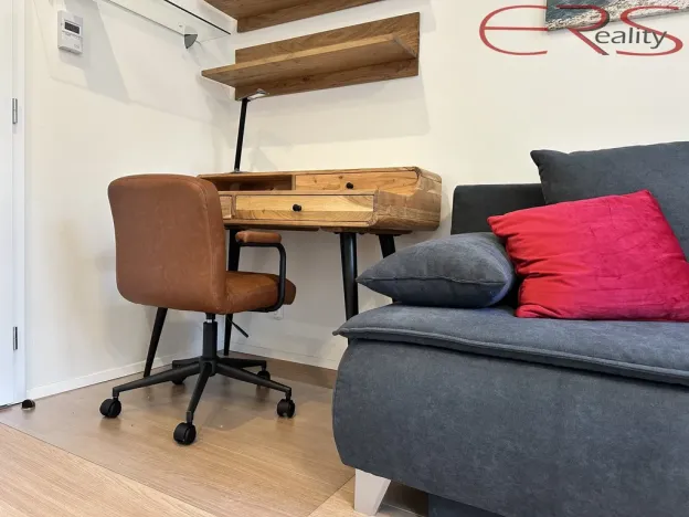 Pronájem bytu 1+kk, Jablonec nad Nisou, U Jeslí, 28 m2