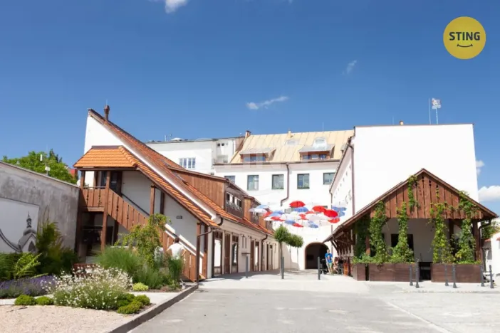 Pronájem atypického bytu, Žďár nad Sázavou, nám. Republiky, 33 m2