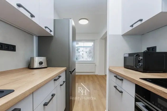 Pronájem bytu 1+kk, Kladno, Vojtěcha Lanny, 33 m2