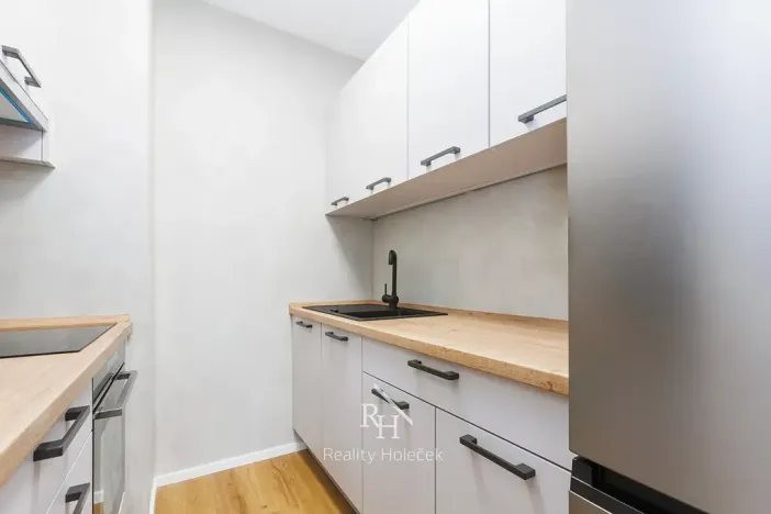 Pronájem bytu 1+kk, Kladno, Vojtěcha Lanny, 33 m2