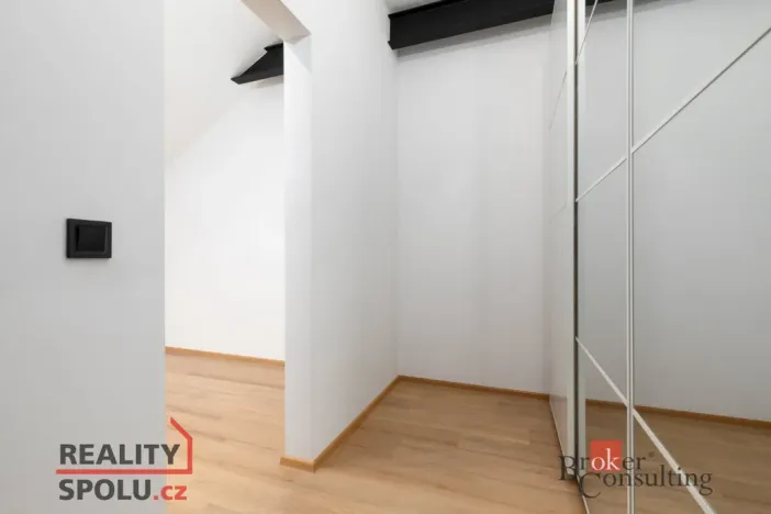 Prodej bytu 2+kk, Opava - Předměstí, Olomoucká, 65 m2