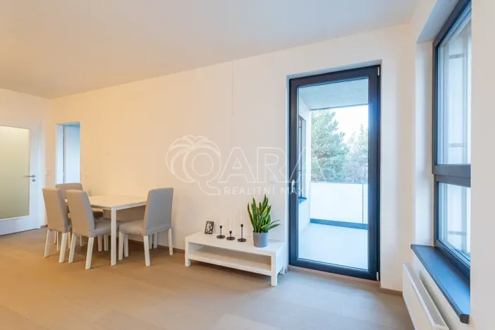 Pronájem bytu 2+kk, Praha, Azzoniho, 51 m2