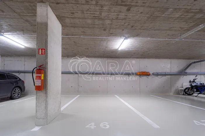 Pronájem bytu 2+kk, Praha, Azzoniho, 51 m2