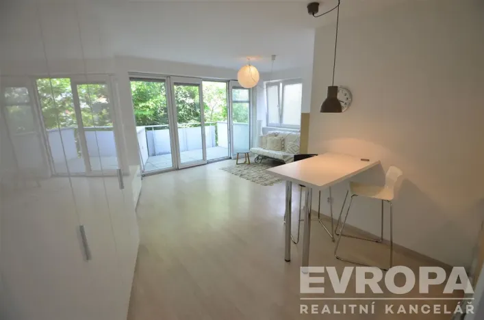 Pronájem atypického bytu, Praha - Hostivař, Na Plískavě, 47 m2