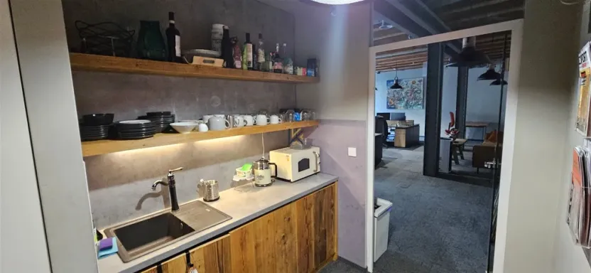 Pronájem obchodního prostoru, Praha - Holešovice, Jankovcova, 237 m2