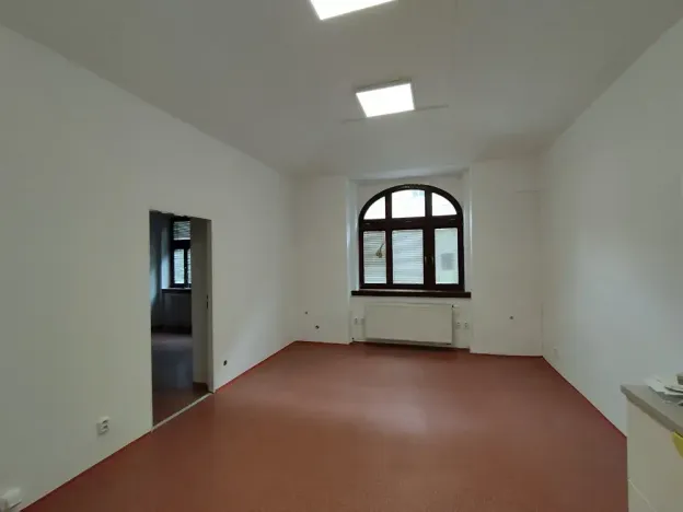 Pronájem kanceláře, Praha - Holešovice, Dobrovského, 110 m2