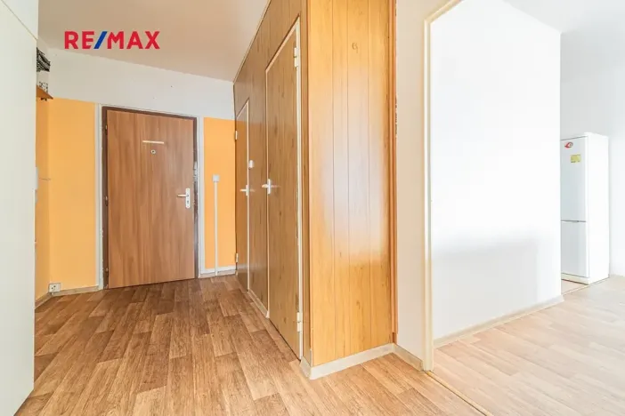 Prodej bytu 2+kk, Odolena Voda, Dolní náměstí, 43 m2