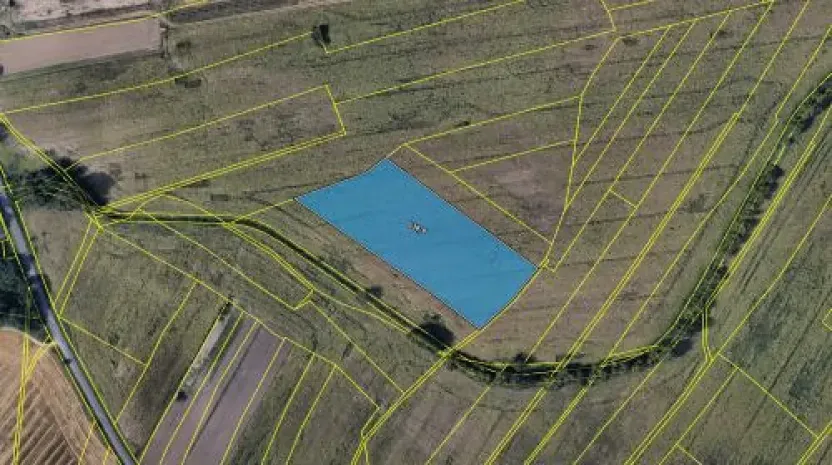 Prodej podílu pole, Sezemice, 2724 m2