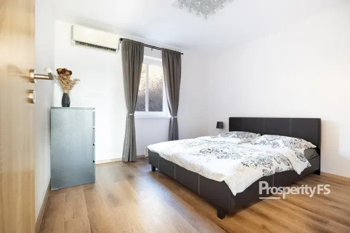 Pronájem bytu 2+1, Vinařice, 56 m2