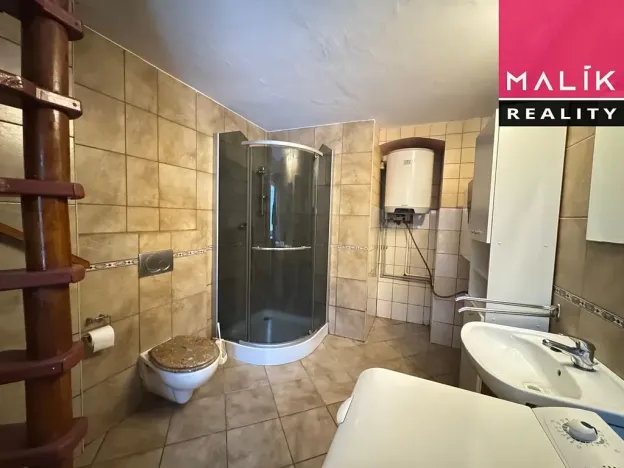 Prodej bytu 1+1, Karlovy Vary, Vítězná, 26 m2