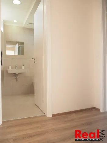 Pronájem bytu 1+kk, Brno - Přízřenice, Moravanská, 35 m2