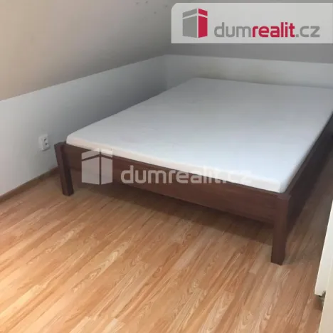 Pronájem bytu 2+1, Praha - Kobylisy, Zenklova, 50 m2