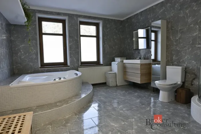 Prodej rodinného domu, Lučany nad Nisou, 250 m2