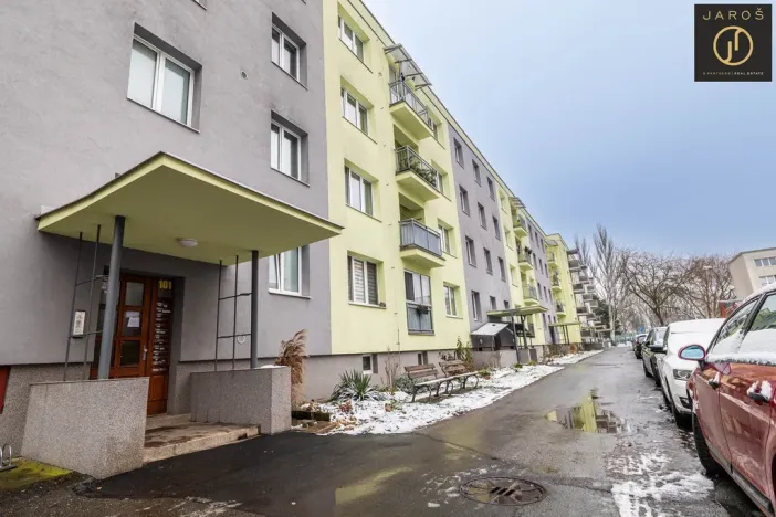 Prodej bytu 2+1, Pardubice, Družstevní, 52 m2