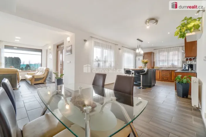 Prodej rodinného domu, Úvaly, 215 m2