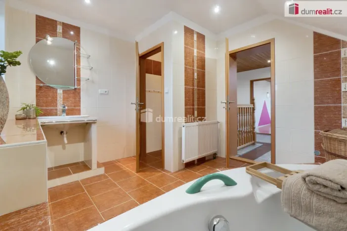 Prodej rodinného domu, Úvaly, 215 m2