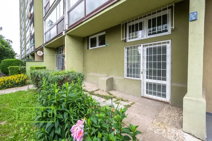 Pronájem skladu, Praha, Bohúňova, 14 m2