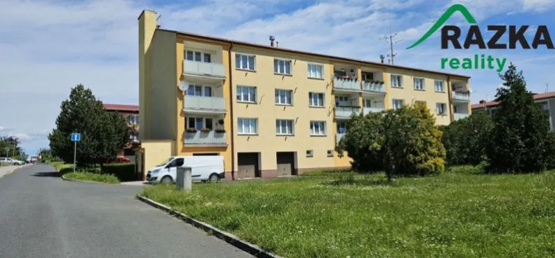 Pronájem bytu 2+1, Chodová Planá, sídliště Lučina, 64 m2