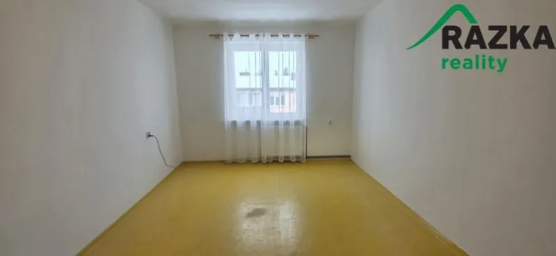 Pronájem bytu 2+1, Chodová Planá, sídliště Lučina, 64 m2