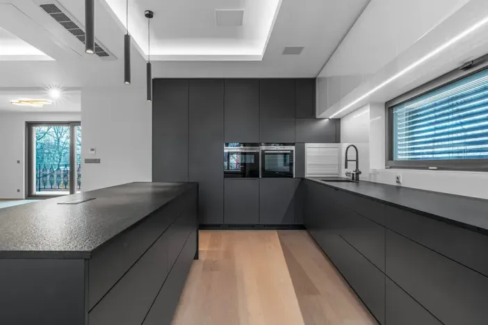 Pronájem bytu 6+kk a větší, Dolní Břežany, U Zámku, 237 m2