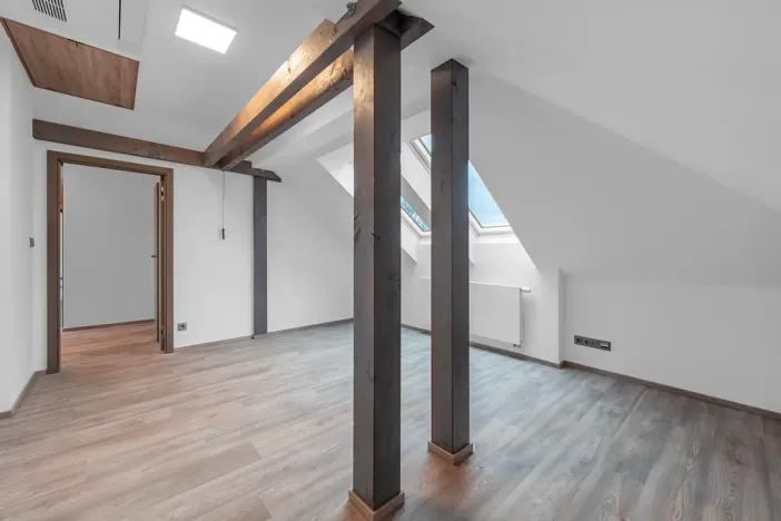 Pronájem bytu 6+kk a větší, Dolní Břežany, U Zámku, 237 m2