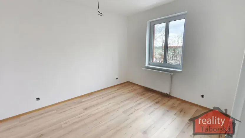 Prodej bytu 2+kk, Nupaky, Nupacká, 42 m2