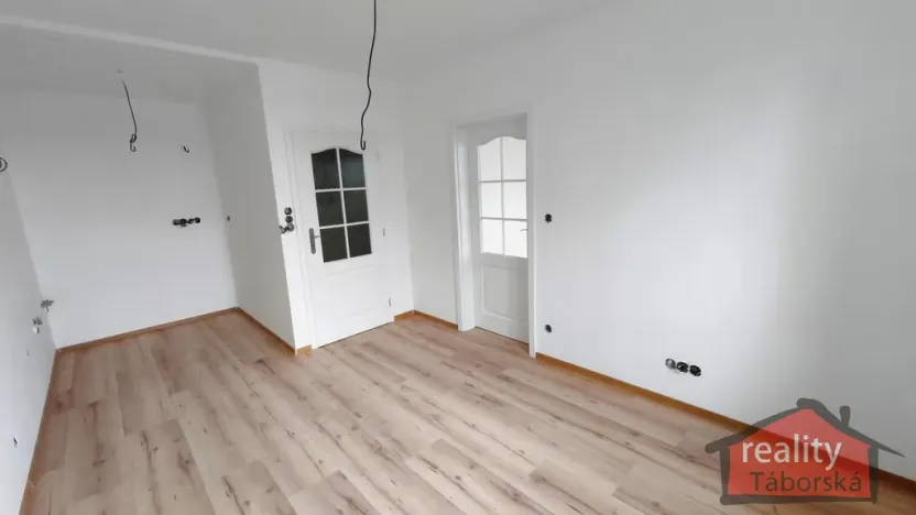 Prodej bytu 2+kk, Nupaky, Nupacká, 42 m2