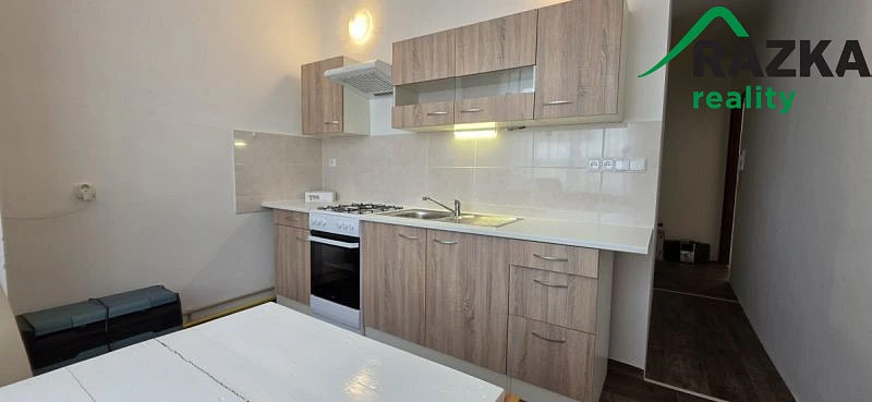 Pronájem bytu 2+1, Chodová Planá, sídliště Lučina, 64 m2