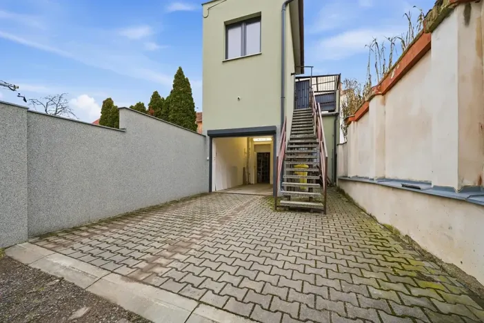 Prodej obchodního prostoru, Pohořelice, Lidická, 350 m2